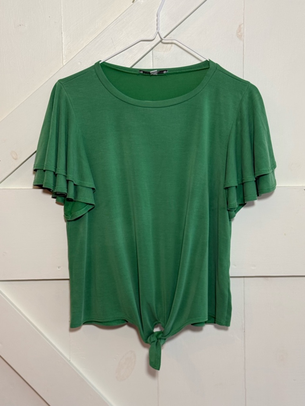 Green Envelope Los Angeles Green Ruffle Sleeve Tie Front Top Medium